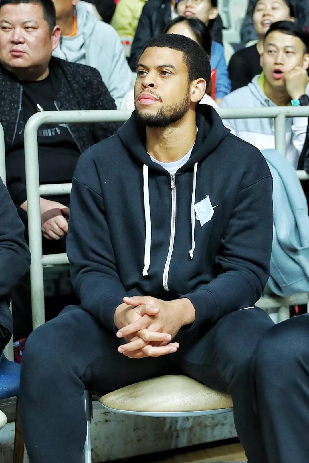 满冠官方入口 -上海久事发布备战花絮；今晨完成体检；欧冠任务艰巨；年轻球员得到机会 