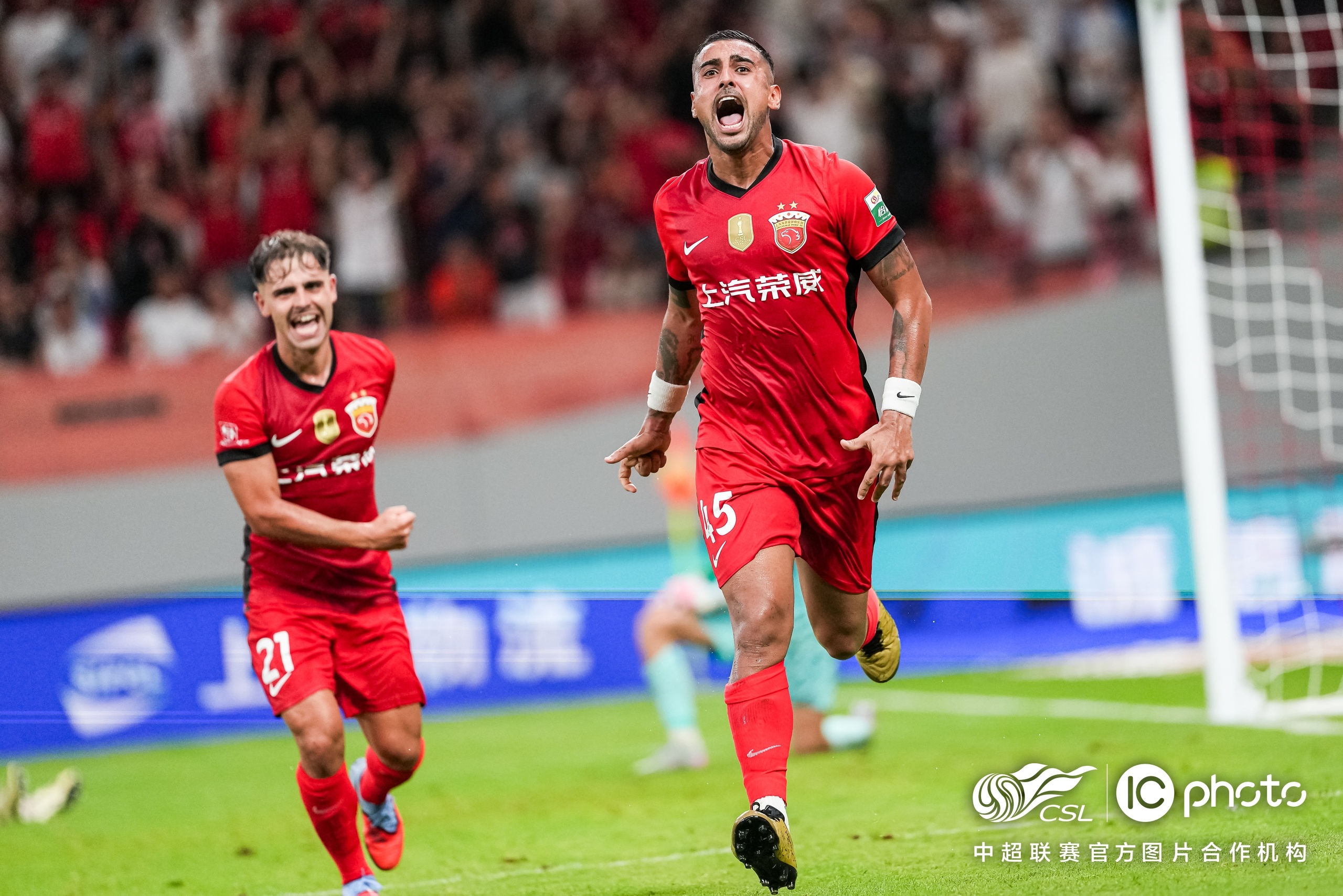 满冠网站 -包含赛地聚焦：中超集结日热度飙升；广州队绝杀压哨；底气十足；控场能力受关注的词条